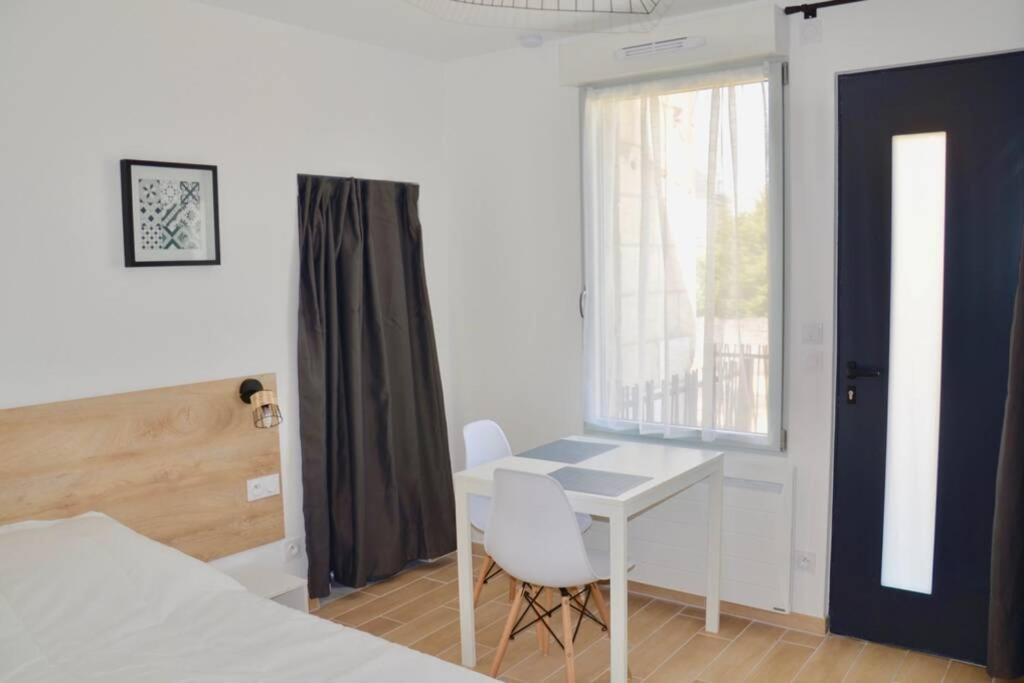 Superbe Studio Idealement Situe ! Avoine Exteriör bild